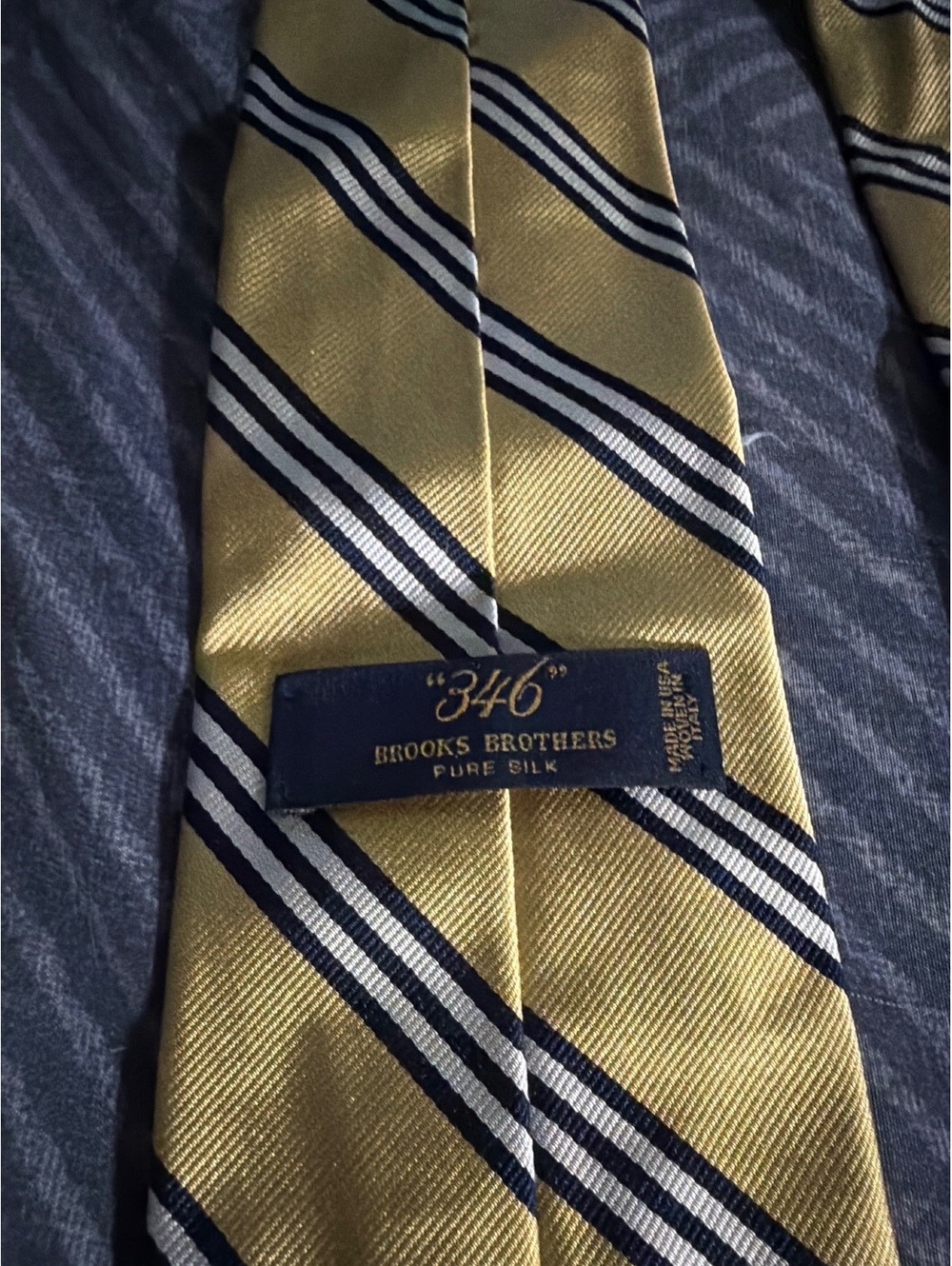 Brooks Brothers 346 Pure Silk Yellow Striped Tie